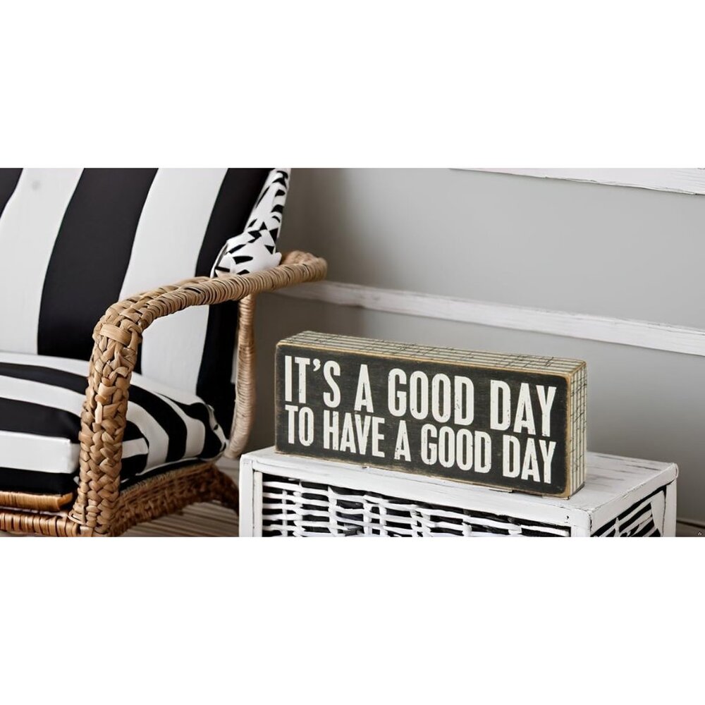 31127 Pinstriped Trimmed Box Sign, 8" x 3", A Good Day - Picture 3 of 3